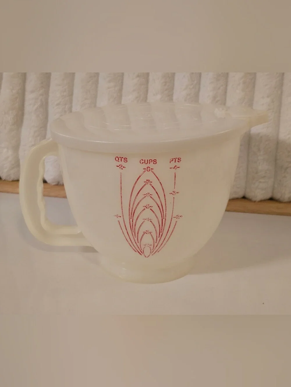 Vintage Tupperware Mix-N-Stor 8 Cup 2 Qt Measuring Batter Bowl Pitcher with Lid
